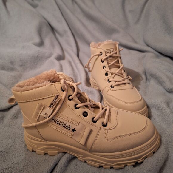 Winter Boots Casual Warm Womens Ankle Snow Sz 8 Furry Waterproof - Picture 1 of 12